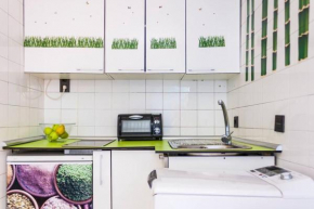 V Cozi aparment in the famous rastro, Madrid